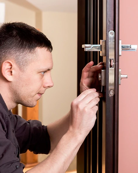 : Professional Locksmith For Commercial And Residential Locksmith Services in Woodlake, CA