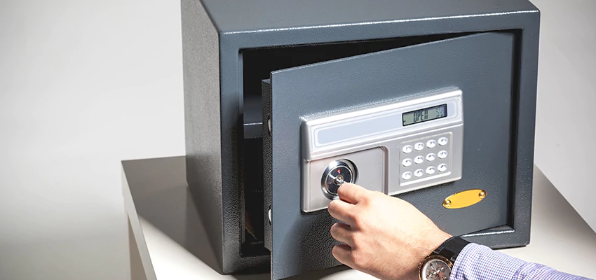 Jewelry Safe Unlocking Service in Woodlake, California
