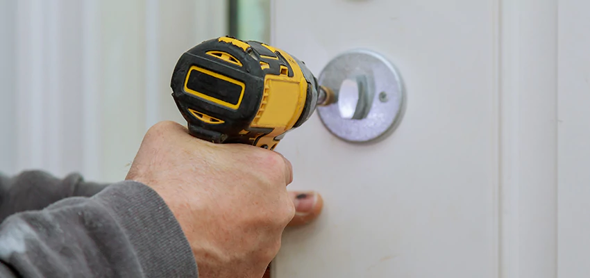 Street Locksmith For Smart Lock Repair in Woodlake, CA