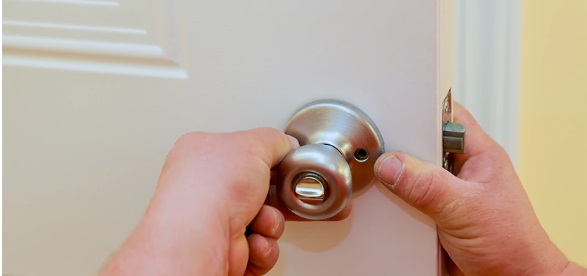 After-hours Locksmith For Lock And Key Installation in Woodlake, CA
