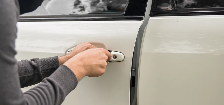 Unlock Car Door Service in Woodlake, CA
